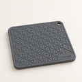 Lumvqe™ High-Heat Silicone Trivet product image 01